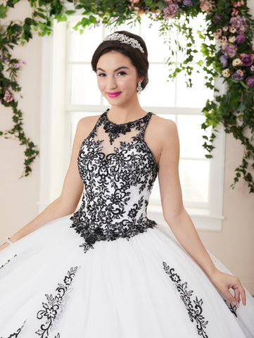 Vestido de quinceanera com aplicações de renda e ilusão da House of Wu 26959