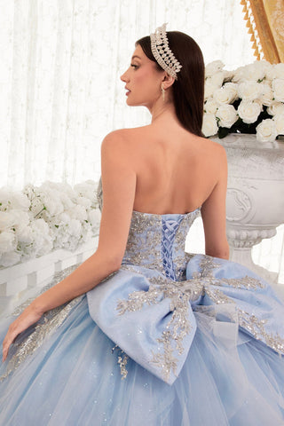 Trägerloses Ballkleid mit Spitzenapplikation von Ladivine 15715