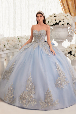 Trägerloses Ballkleid mit Spitzenapplikation von Ladivine 15715