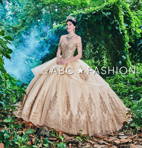 Vestido de quinceanera com aplicações de renda e decote em coração da House of Wu 26945