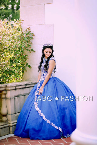 Quinceanera-Kleid mit Spitzenapplikationen von Fiesta Gowns 56336