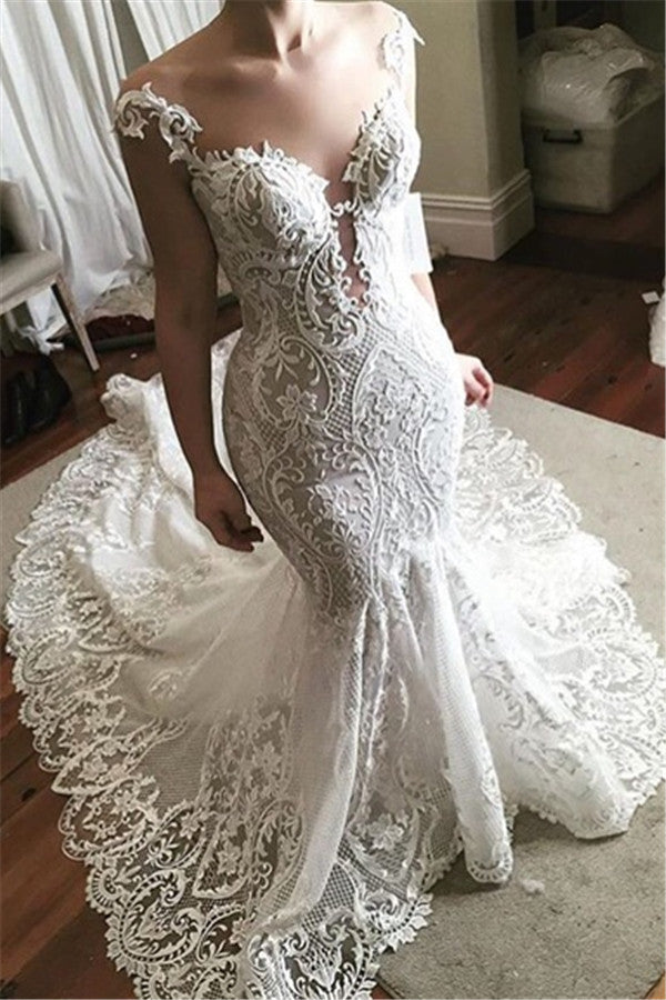 Spitzen Meerjungfrau Brautkleid Glamouröses Durchsichtiges Tüll Brautkleid mit Knöpfen
