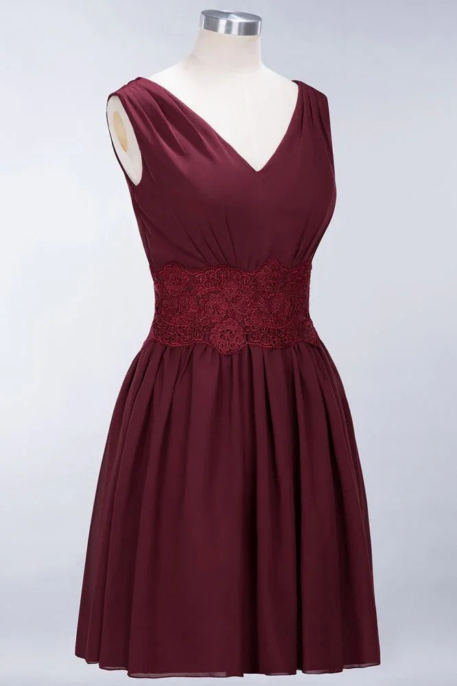 Spitze V-Ausschnitt Ärmelloses Mini-Brautjungfernkleid A-Line Chiffon Homecoming-Kleid