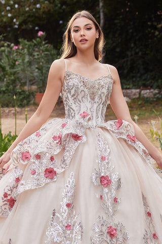 Ärmelloses Ballkleid mit mehrlagiger Applikation von Ladivine 15703