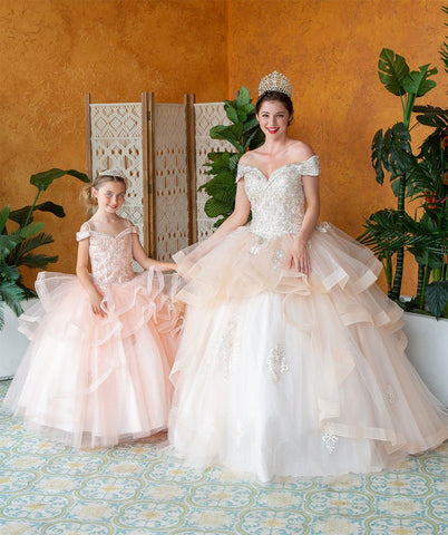 Mehrlagiges schulterfreies Quinceanera-Kleid von Calla KY018383