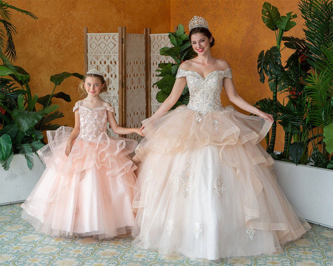 Mehrlagiges schulterfreies Quinceanera-Kleid von Calla KY018383
