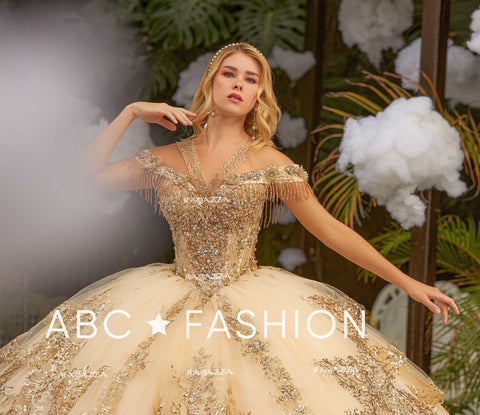 Mehrlagiges schulterfreies Quinceanera-Kleid von Ragazza EV46-646