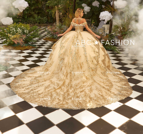 Mehrlagiges schulterfreies Quinceanera-Kleid von Ragazza EV46-646