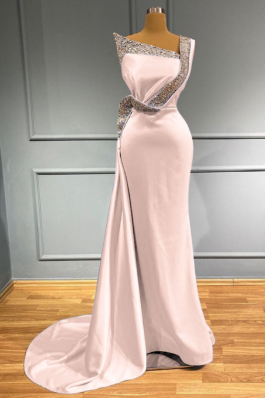 Langes, ärmelloses Meerjungfrau-Ballkleid mit einer Schulter und Rüschen und Perlen