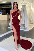 Salbeigrünes Meerjungfrau-Abendkleid mit einer Schulter und ärmellosem Satin und Schlitz