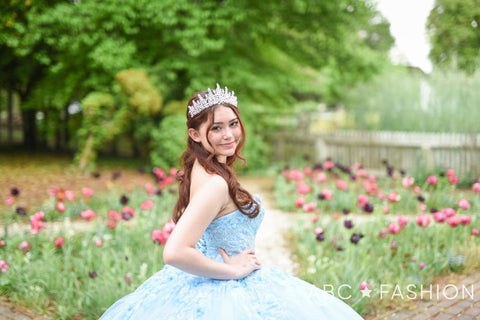 Leuchtendes Quinceanera-Kleid von Fiesta Gowns 56432