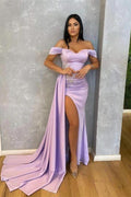 Vestido de Noche Largo de Sirena con Hombros Descubiertos, Cuentas, Volantes y Abertura Lateral