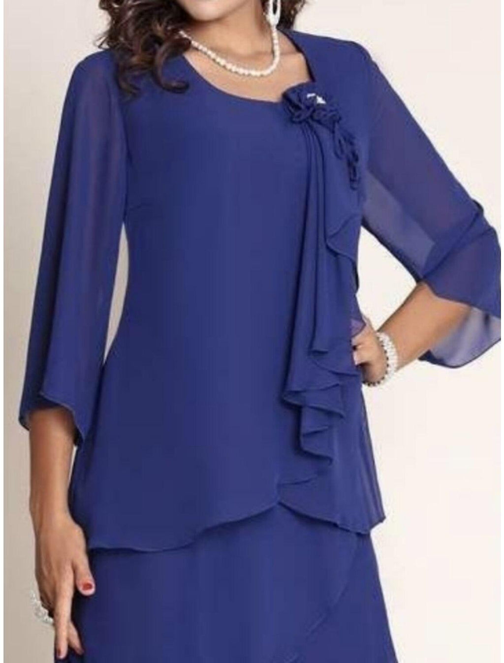 Vestido tubinho/coluna para mãe da noiva, convidada de casamento, elegante, pequeno, decote redondo, comprimento até ao joelho, chiffon, manga 3/4 com folhos, aplicações