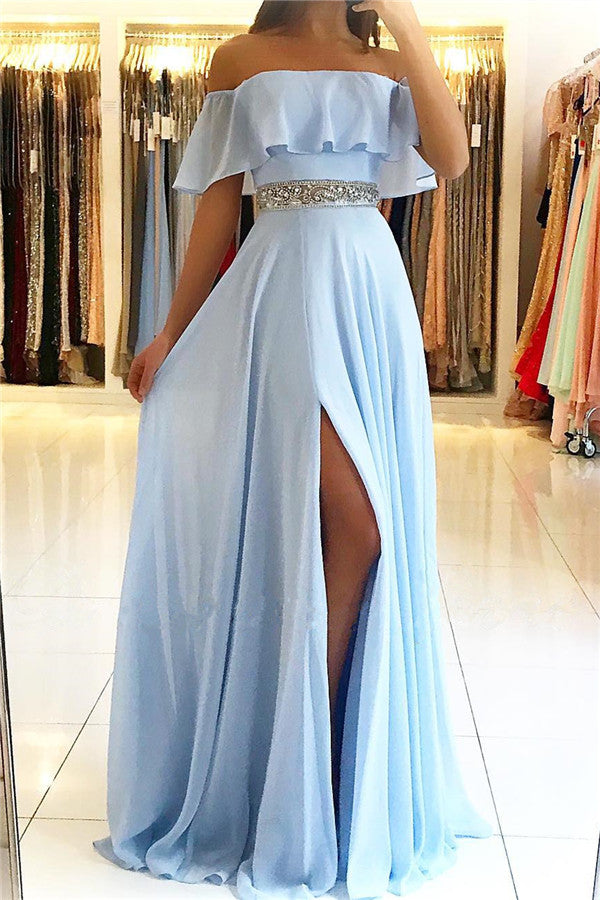 Langes, schulterfreies, himmelblaues A-Linien-Ballkleid aus Chiffon mit Schlitz