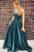 Langes, quadratisches Ballkleid aus Stretch-Satin in A-Linie