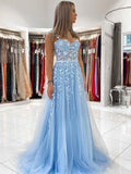 Vestido de noche largo formal azul cielo estilo princesa con escote corazón de tul y encaje con flores 3D para graduación