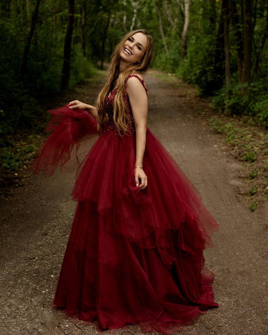 Long A-line V-neck Appliques Lace Backless Tulle Prom Dress
