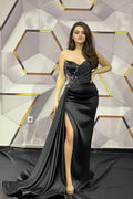 Vestidos de baile longos pretos sem mangas com racha e sereia e glitter