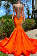 Robe de bal longue sirène profondément décolletée en V en satin extensible sans dos avec sequins et appliqués