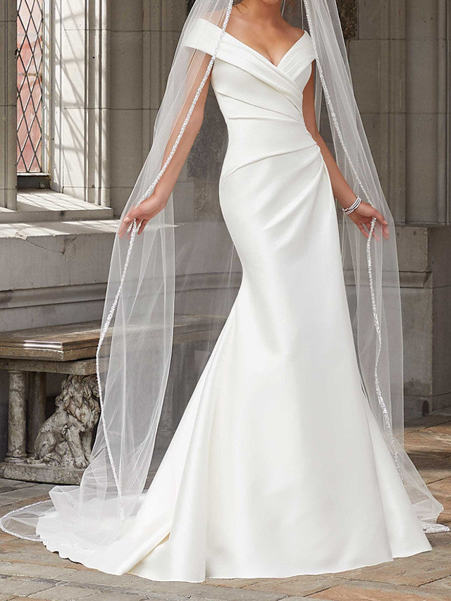 Lange Meerjungfrau-Trägerlos-Satin-Brautkleider