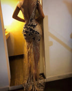 Langes Meerjungfrau-Abendkleid mit einer Schulter und durchsichtiger Tüllspitze