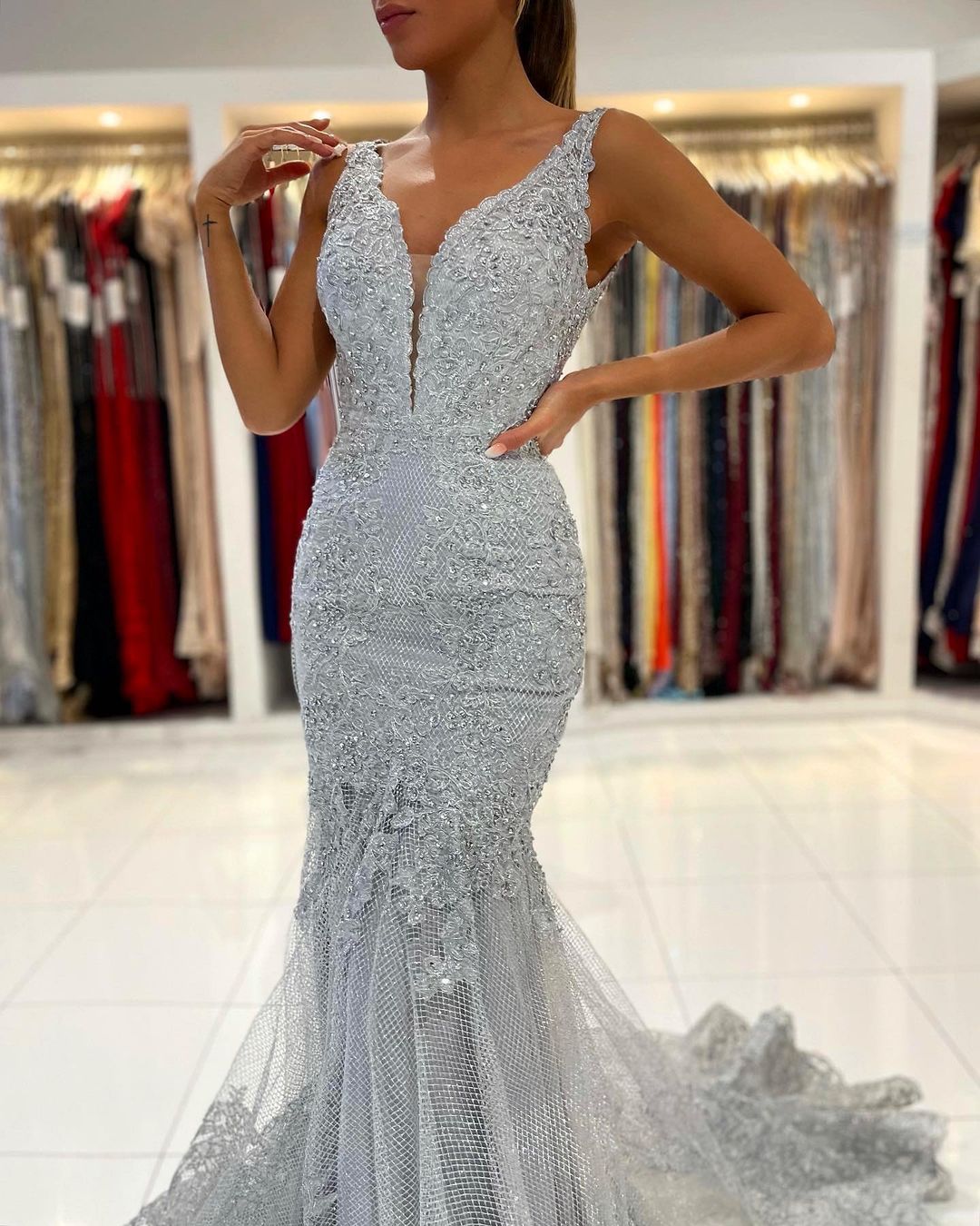 Long Mermaid Open Back V-neck Tulle Lace Prom Dress