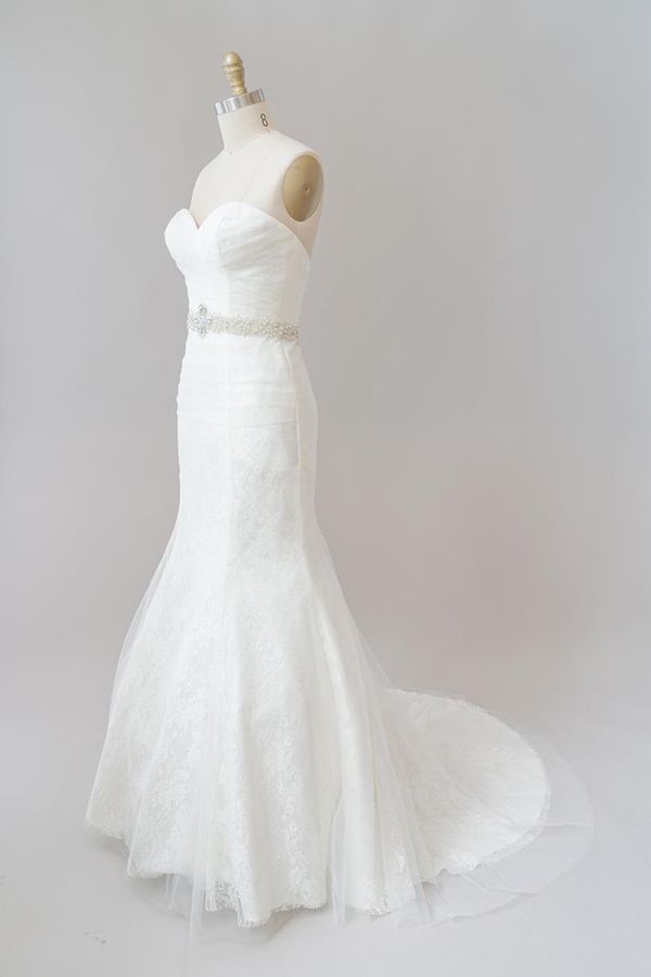 Langes Meerjungfrau-Trägerloses Tüll-Spitzen-Brautkleid