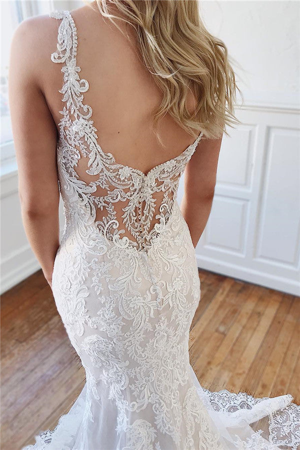 Langes Meerjungfrau-Sweetheart-Kleid mit Spitzenapplikationen und rückenfreier Brautrobe