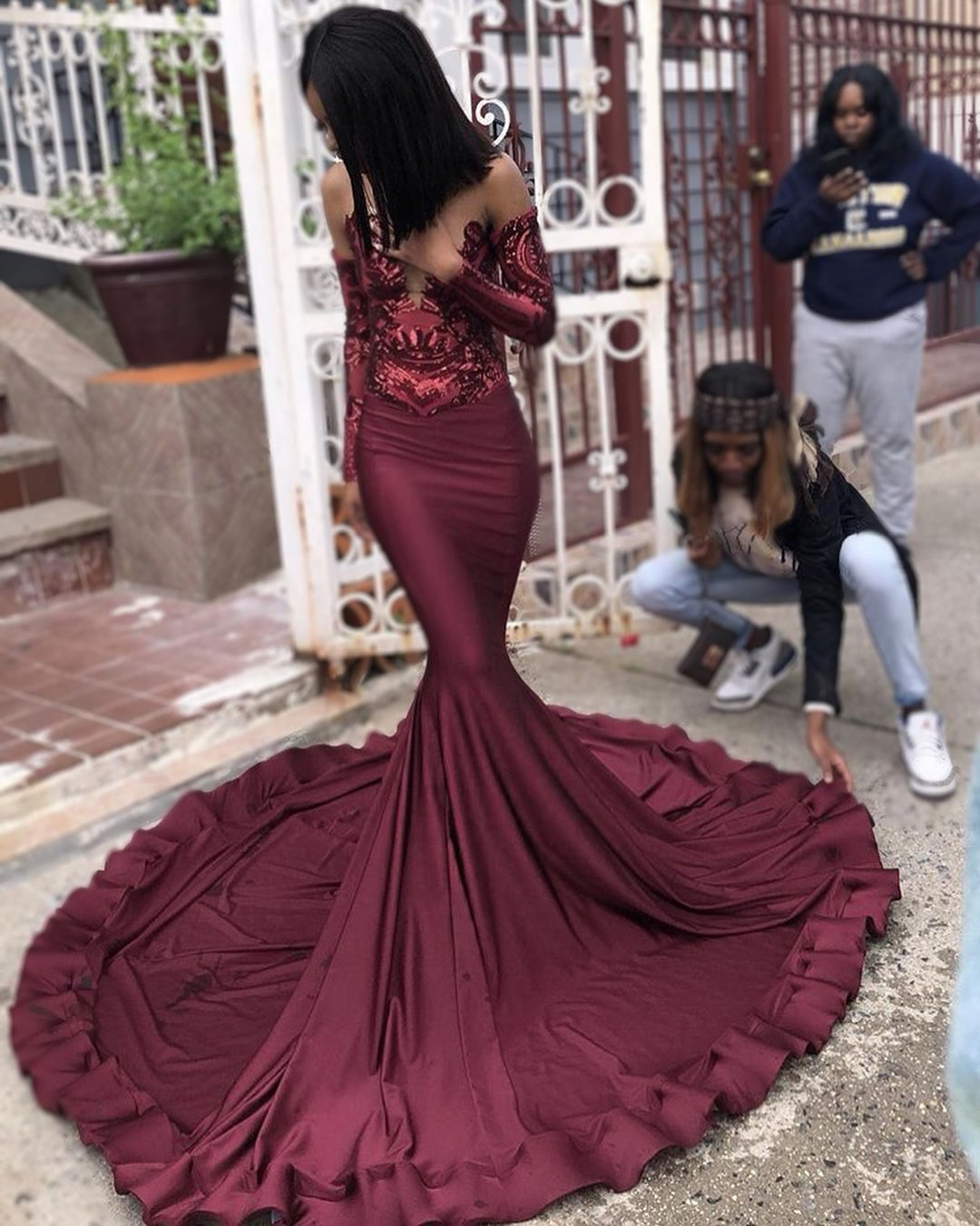 Long Mermaid Sweetheart Satin Prom Dress with Sleeves