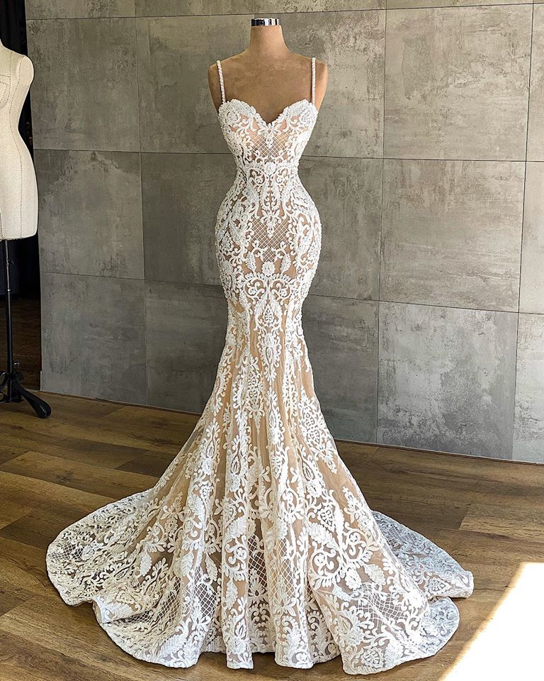 Langes Meerjungfrau-Süßherz-Spaghettiträger-Applikationen-Spitzen-Brautkleid