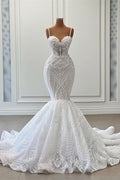 Langes Meerjungfrau-Sweetheart-Trägerkleid aus Tüll mit Rüschen und Perlenstickerei für die Hochzeit