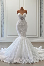 Langes Meerjungfrau-Sweetheart-Trägerkleid aus Tüll mit Rüschen und Perlenstickerei für die Hochzeit
