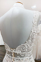 Langes Meerjungfrau-Tüll-Kleid ohne Ärmel mit Spitzenrücken und Rückenfreier Hochzeitskleid