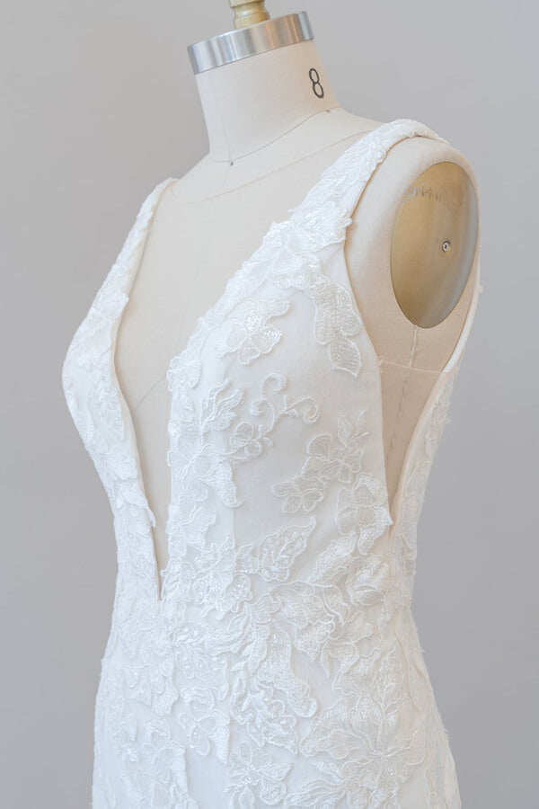 Langes Meerjungfrau-V-Ausschnitt-Applikationen-Tüll-Spitzen-Brautkleid