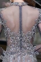 Vestidos de noite de manga comprida com lantejoulas e gola alta