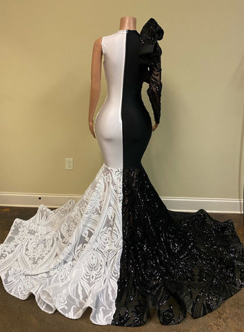 Vestido de baile de renda sereia preto e branco com mangas compridas