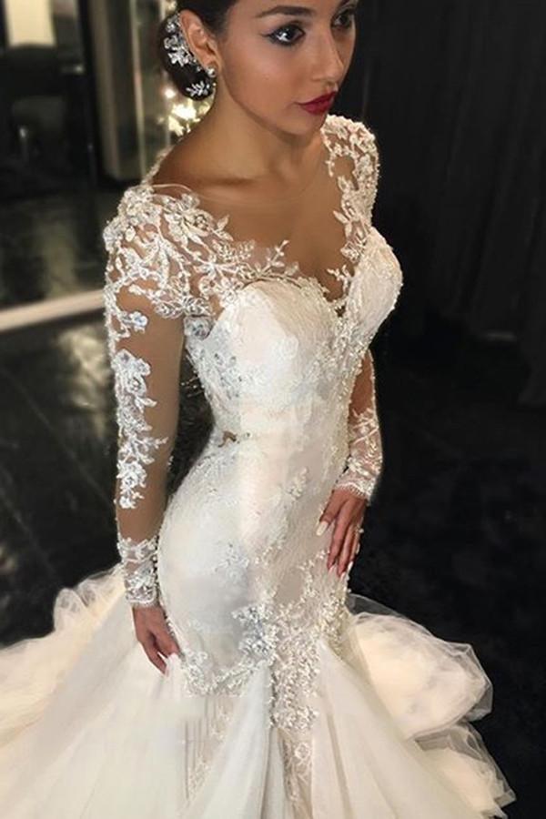 Langarmiges Court Train Elfenbein-Hochzeitskleid mit Spitzenapplikationen