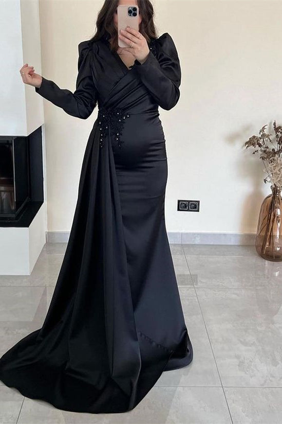 Vestido de festa verde escuro com mangas compridas, folhos, missangas, cetim, sereia, racha frontal