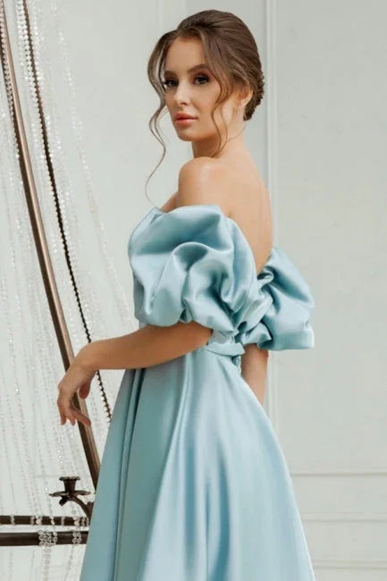 Hübsches kurzes A-Linien blaues Satin-Homecoming-Kleid mit Schulterfrei