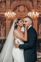 Vestidos de Noiva Mermaid Longos de Luxo com Lantejoulas e Alças Finas em Renda