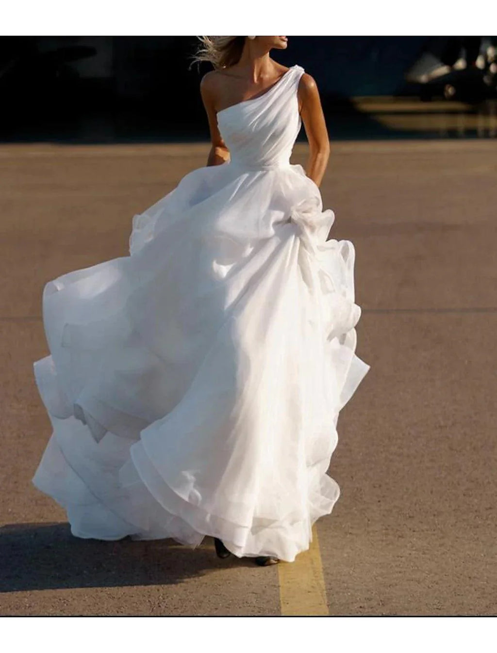 Formelle Brautkleider Kapelle Schleppe Prinzessin Ärmellos Ein Schulter Organza Mit Rüschen Volltonfarbe