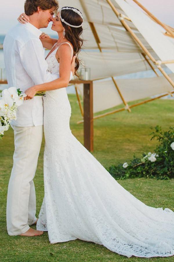 Meerjungfrau-Spitzen-V-Ausschnitt Hofzug Strand-Hochzeitskleid