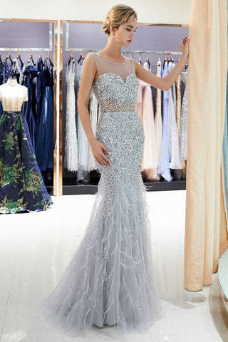 Meerjungfrau-Abendkleid mit ärmellosem Illusion-Ausschnitt und Kristall-Quasten