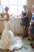Nixenkleid ohne Ärmel mit süßem Herzausschnitt und Rüschen für die Hochzeit