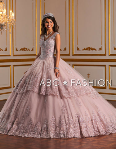 Quinceanera-Kleid mit V-Ausschnitt und metallischer Spitze von House of Wu 26927