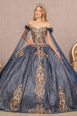 Metallic-Ballkleid mit schulterfreiem Schnitt von Elizabeth K GL3107