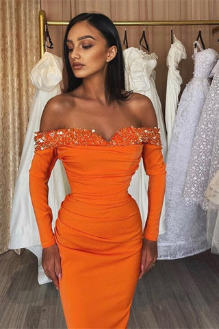Modernes, schulterfreies, trägerloses Abendkleid aus Satin im Meerjungfrau-Stil in Orange mit langen Ärmeln