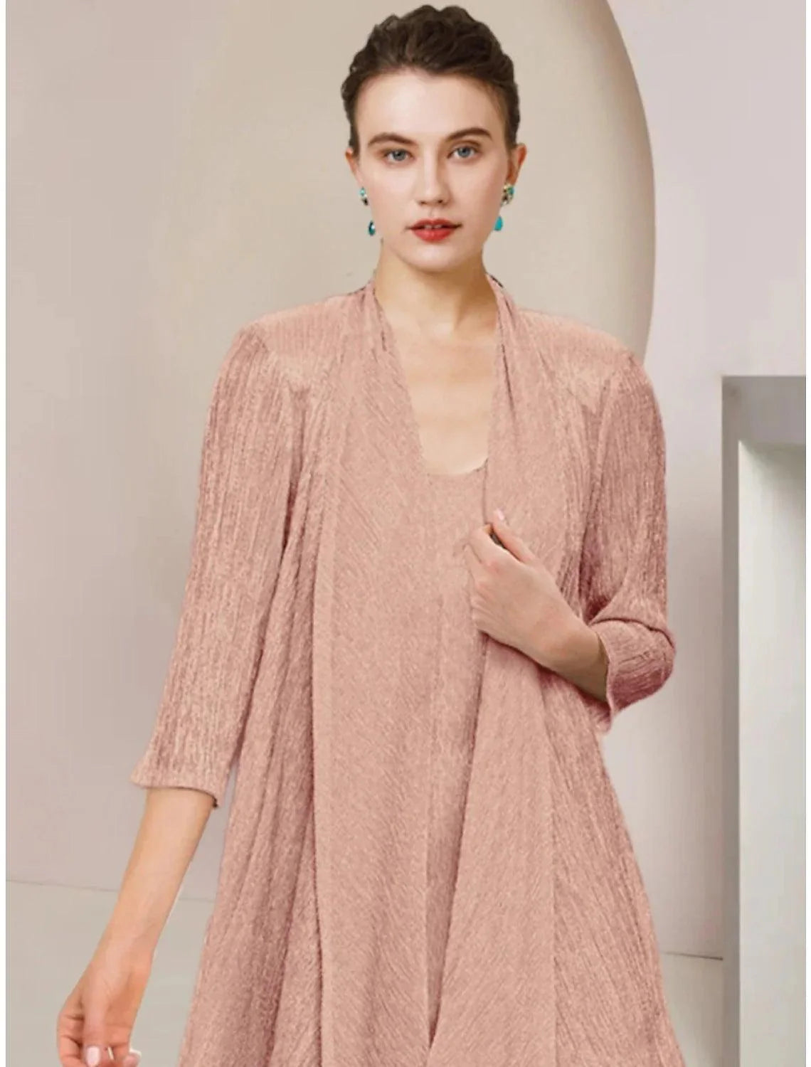 Vestido de mãe da noiva de duas peças, simples, pequeno, decote redondo, comprimento até ao joelho, renda, manga 3/4 com pregas, cor sólida