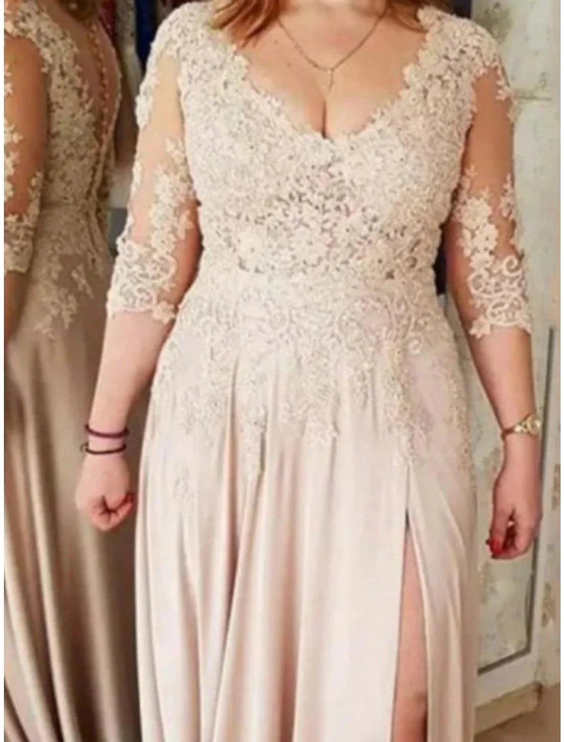 Vestido de mãe da noiva estilo tubo/coluna, vintage, elegante, decote em V, cauda longa/escova, charmeuse, manga 3/4, com renda frontal aberta