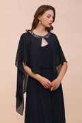 Robe de demoiselle d'honneur en mousseline bleu marine avec perlage, enveloppante et longue jusqu'au sol